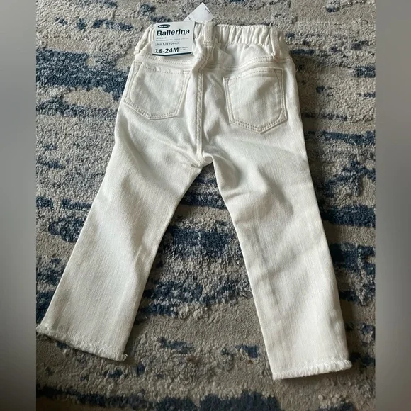 NWT Old Navy toddler Off-White Jeans | 18m-24m - Picture 2 of 5